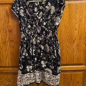Woman’s Cute 2X Paisley Dress. Short Sleeve.